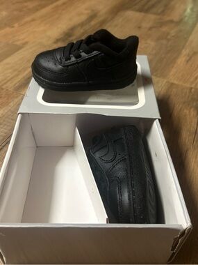 Nike Baby Black Leather Elastic Laces Cushion Low Force 1 Crib Bootie Shoe Sz 3c